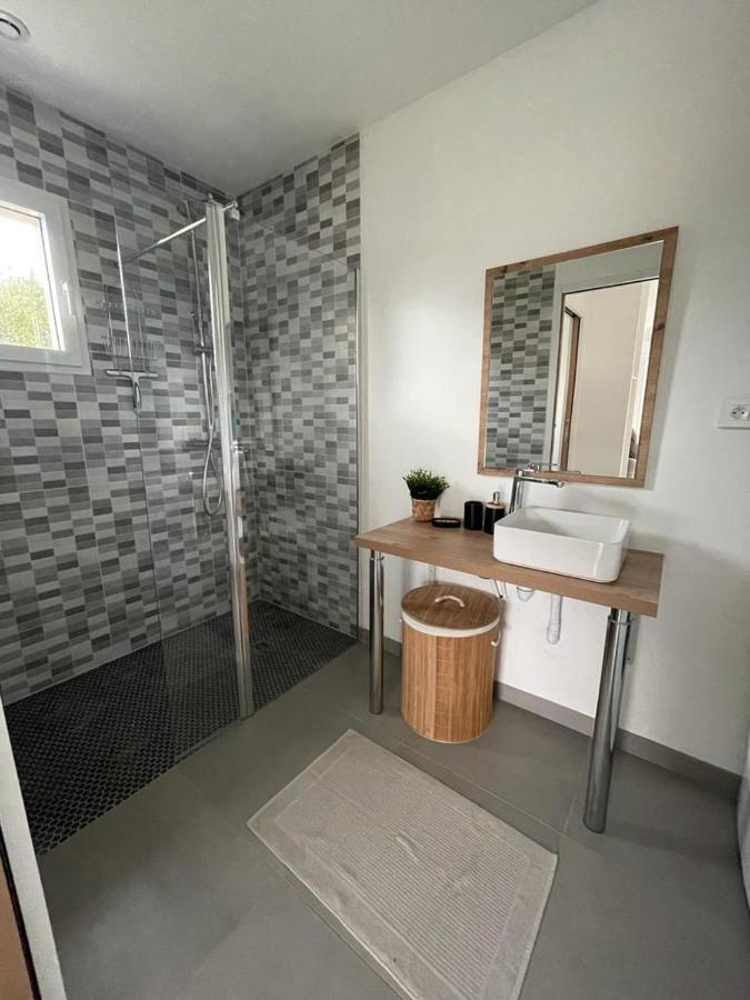 Gites Les Mondaines - Les Hirondelles Favières Extérieur photo